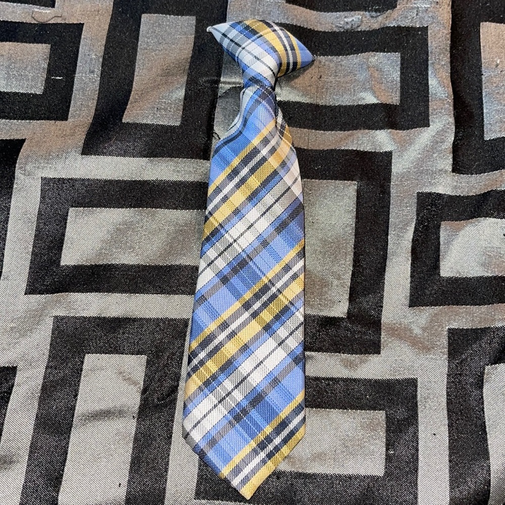 Little boy clip on bow ties 4 for 5!!!!